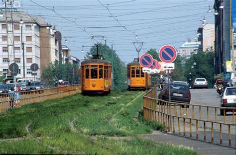 La Milano Degli Anni Novanta Le Foto Di Quando Sognava In Grande