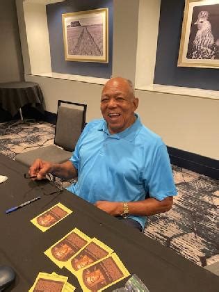 Tony Oliva Autographed Baseball Hall Of Fame Plaque Postcard Beckett