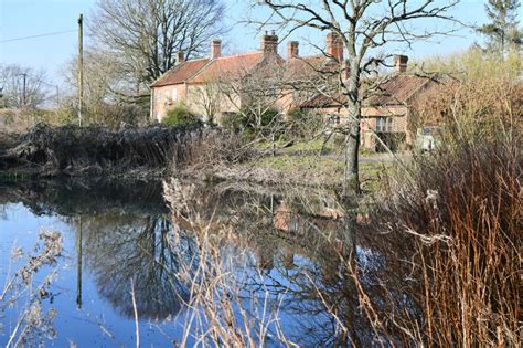 Wood Dalling Church Cottages And The Michael Garlick Geograph