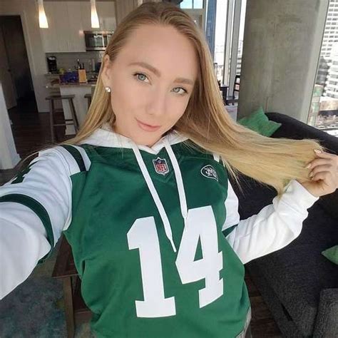 Aj Applegate Wiki Biography Age Height Weight Net Worth