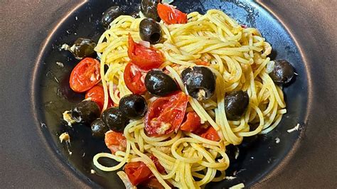 Non ho mai mangiato una PASTA AL TONNO così Buona RICETTA VELOCE FACILE