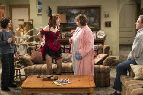 Roseanne Season 10 Episode 8 Review Netflix And Pill Tv Fanatic