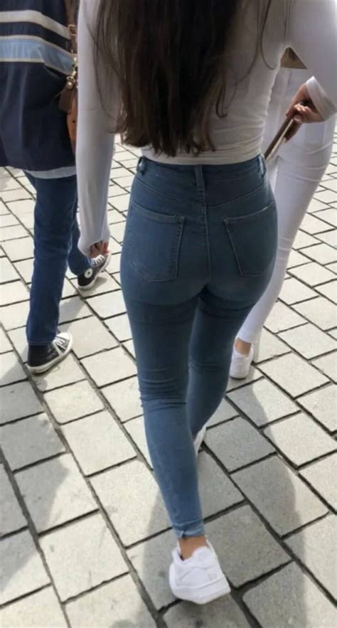 🇩🇪 Russian Girl With Perfect Ass Shape In Jeans Tight Jeans Forum