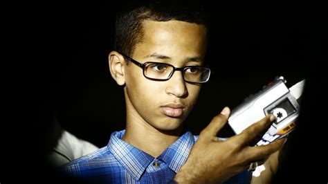 family  clock maker muslim student sues school