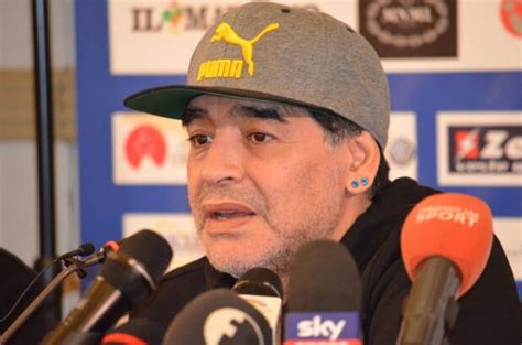 Mort de Diego Maradona pourquoi une enquête a été ouverte Closer