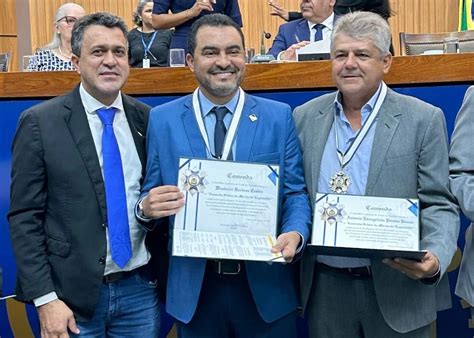 O Jornal Assembleia Legislativa celebra aniversário honras a