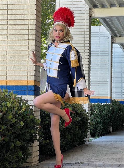 Gwen Stefani Hollaback Girl Band Conductor Costume – dollysdlite