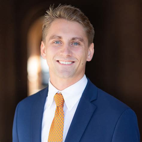 Ethan Binnix Mackenzie Commercial Real Estate