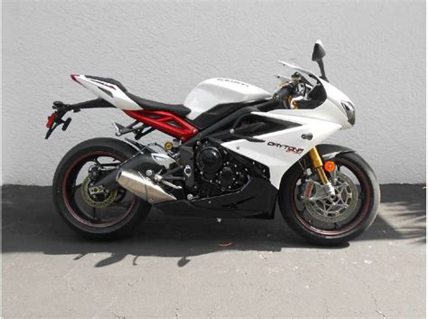 Buy 2013 Triumph Daytona 675r Crystal White Phantom On 2040 Motos