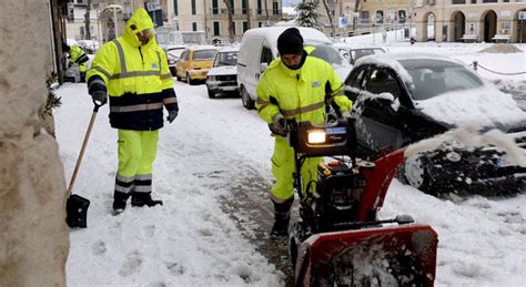 Cronaca Meteo Diretta Freddo Temporali E Neve A Quote Collinari