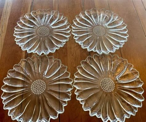 Vintage Set Of 4 Hazel Atlas Daisy Clear Glass Luncheon Snack Plates Sunflower 10 5 D In