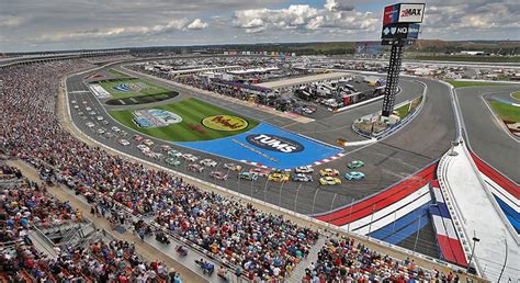 How many turns does the Charlotte Roval have? | NASCAR.com