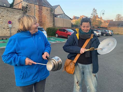 Réforme Des Retraites Un Concert De Casseroles Devant La Mairie D