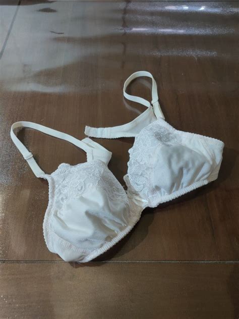 Wacoal Soft Bra size 85A, Women's Fashion, New Undergarments ...