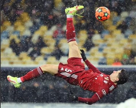 Lewandowski Il Premio Di Tuttosport Il Pallone D Oro E I Difensori