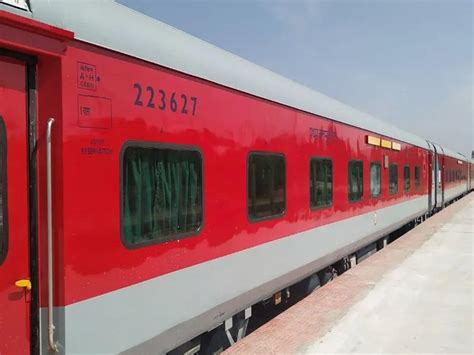 Marriag And Festival Special Train Will Run पहली बार दौड़ेगी मैरिज