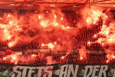 Abkehr Vom Kuschelkurs Und Knallharte Pyro Strafen DFB Dementiert