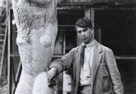 Dans le bel atelier devenu musée du sculpteur Ossip Zadkine Options