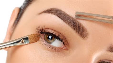 Cejas Y Pesta As Samborondon Hombres Orejones