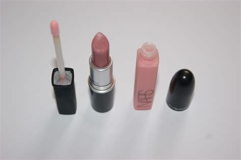 The Kim Kardashian Lip | The Sunday Girl