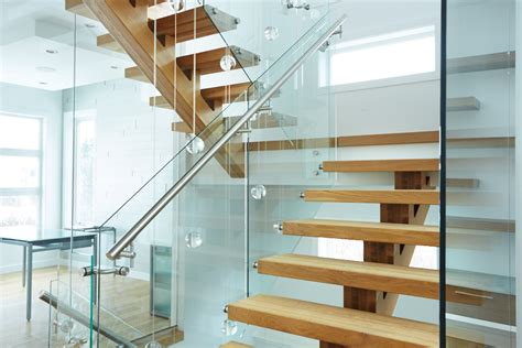 White Oak Mono Stringer With Stainless Steel Hand Rail Modern