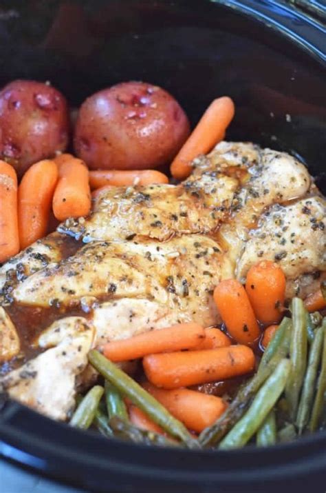 This Slow Cooker Honey Garlic Chicken Is The Easiest Most Unbelievably