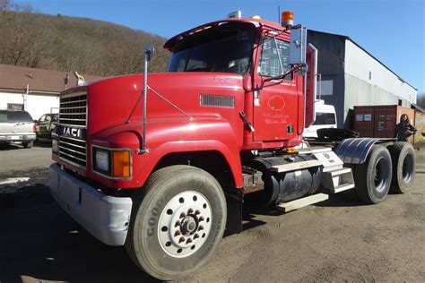 Mack Ch Tandem Axle Day Cab Tractor For Sale By Arthur Trovei