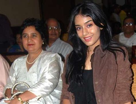 Amrita Rao family, childhood photos | Celebrity family wiki