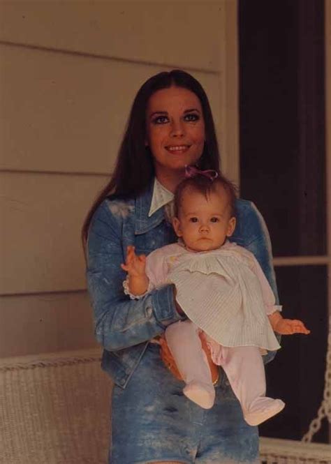 Natalie Wood holds her daughter Natasha. - Natalie Wood