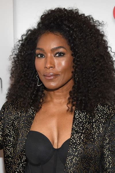 Angela Bassett 60 Rprettyolderwomen