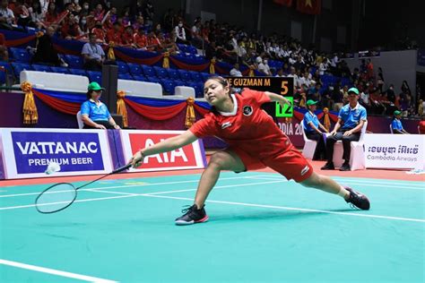 Foto Hasil Final Bulu Tangkis Sea Games Komang Tumbang