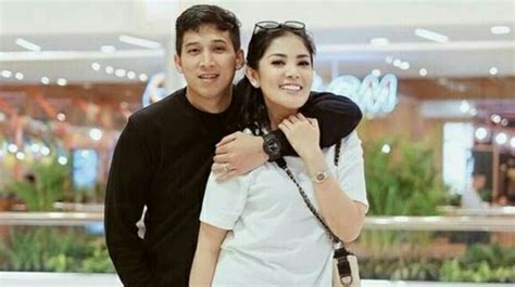 Nindy Ayunda Sapa Mesra Suami Di Sidang Narkoba Dan Senpi Ilegal