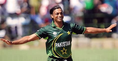 Famous Pakistani Cricketers & Their Amazing World Records - Brandsynario