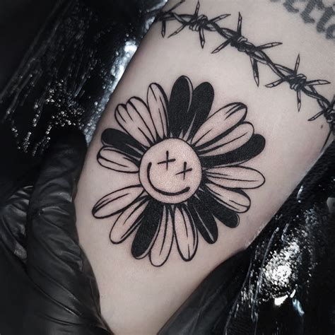 30 Best Daisy Tattoo Ideas You Should Check