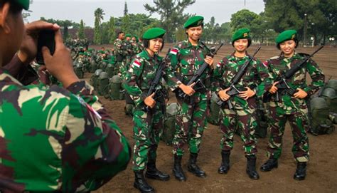 Ingin Menjadi Korps Wanita TNI AD? Penuhi Syarat Umum dan Khusus Kowad ...