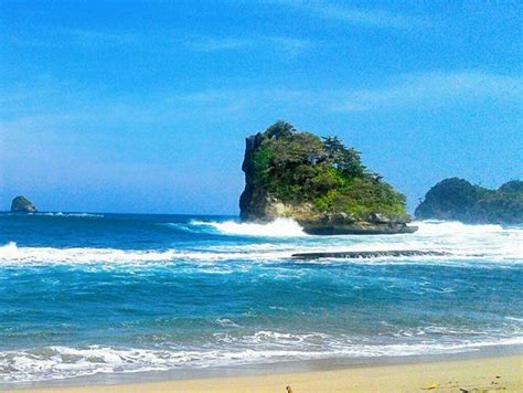 Pantai Ungapan Malang Harga Tiket Lokasi Misteri Pantai