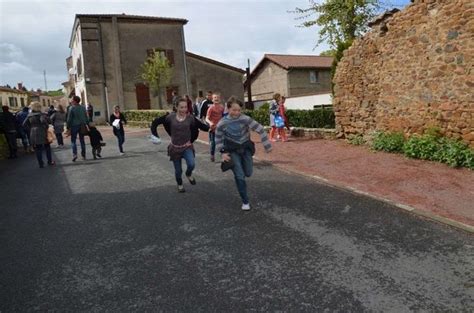 Ufs Cach S Dans Les Rues Du Bourg Vendranges