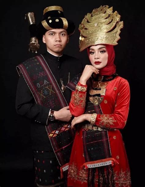 Baju Pengantin Adat Batak Toba Desain Baju Pengantin Pesta Dan Kondangan