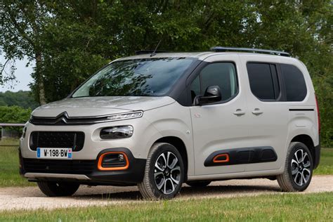 Citroen Berlingo Xl Bluehdi Shine Car Technical Specifications