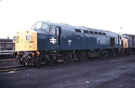 Original Colour Slide Of Ex Works D330 Br Class 40 Diesel Loco £5 80 Picclick Uk