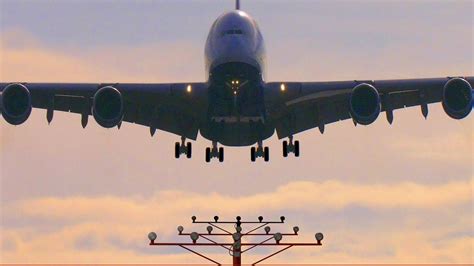 EXTREME BIG LOUD Low Pass Plane Landings At Chicago O Hare