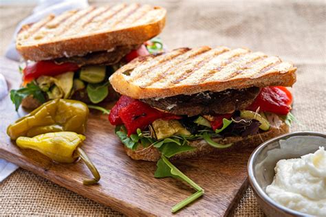 Grilled Veggie Sandwichi Cant Even Begin To Tell You How Yummy This Sandwich Is There Is So