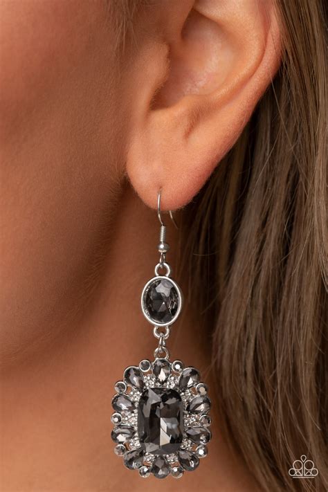 Capriciously Cosmopolitan Silver Paparazzi Earrings Jewelryblingthing