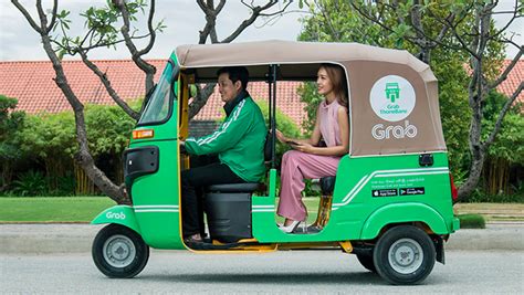 Grab Introduces Three Wheel Bajaj Service In Jakarta Krasia