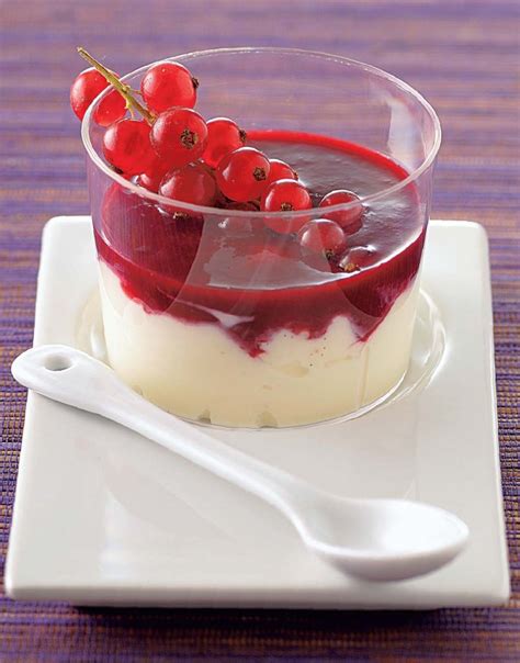 Recette Panna Cotta Au Coulis De Groseilles Marie Claire