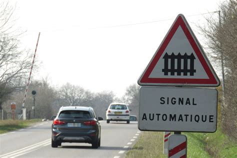 Au sud de Nantes un passage à niveau en travaux après la collision