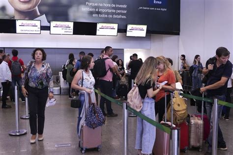 Suspens O De Voos Da Avianca Hoje Surpreendeu Passageiros Em Sp Poca