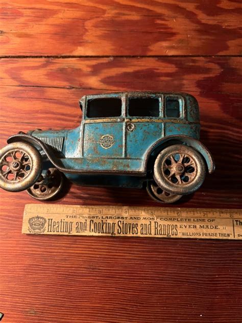 Vintage Original 1920s Arcade Cast Iron Model T Ford Sedan Four Door