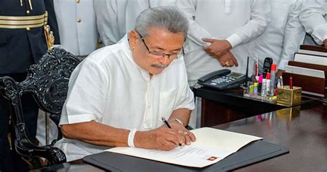 Sri Lankan Speaker Says Presidents Resignation Accepted The Daily