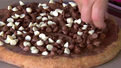 Chocolate Pizza Recipe Giada De Laurentiis Food Network